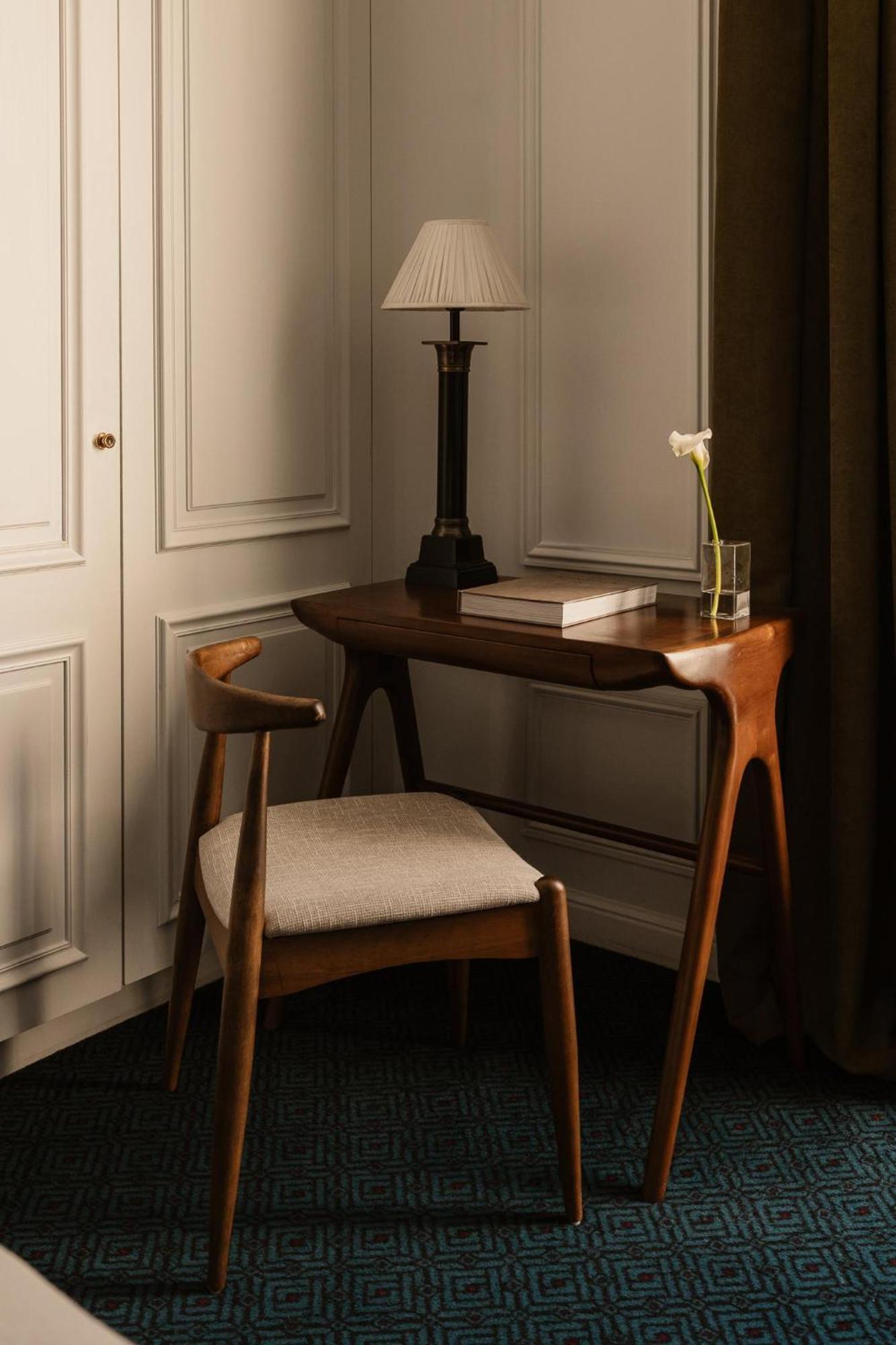 Hotel Bourgogne & Montana Paris Exterior photo