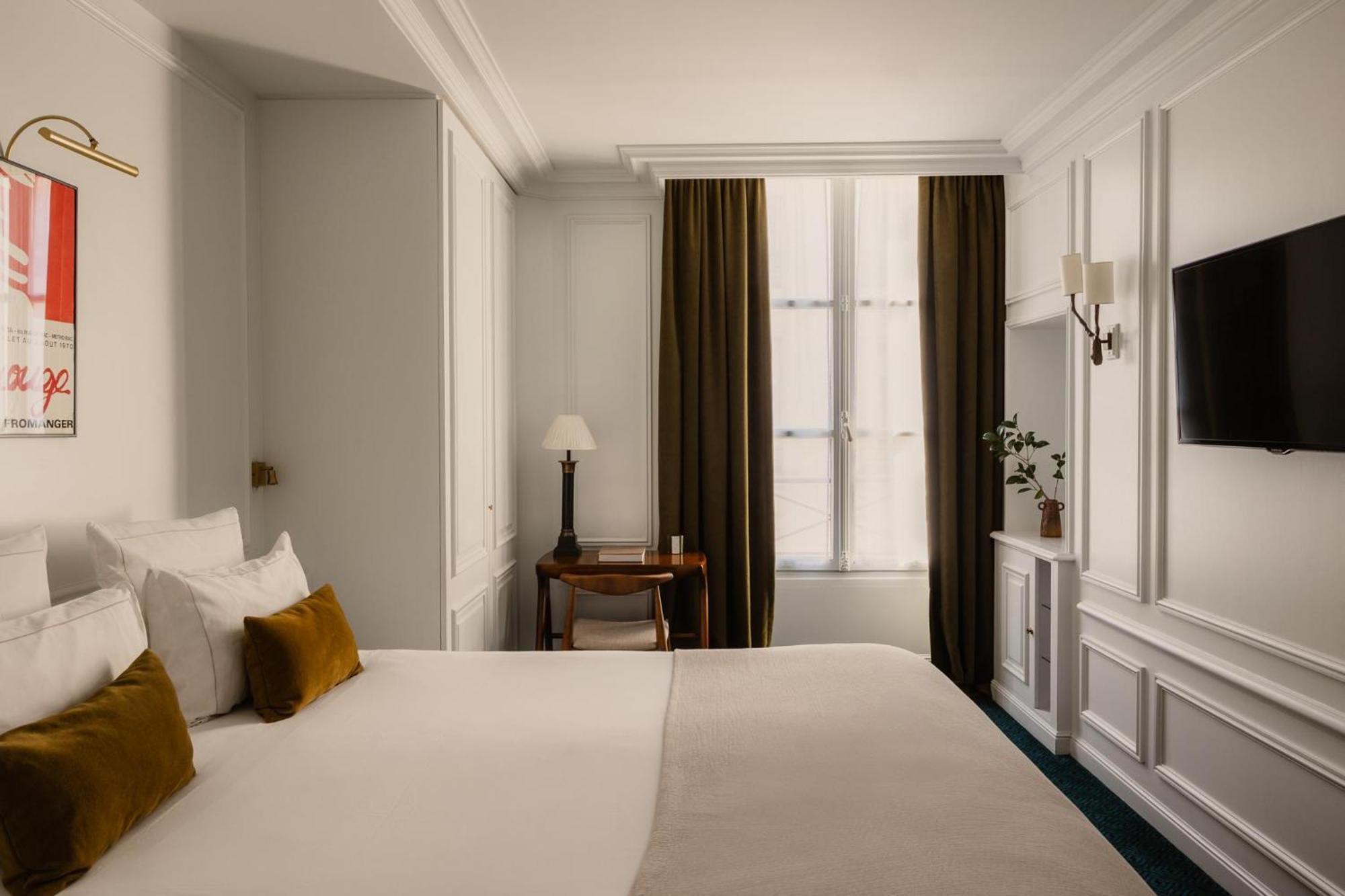 Hotel Bourgogne & Montana Paris Exterior photo